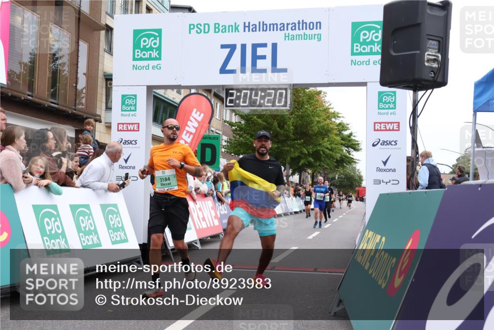 21.09.2025 - PSD Bank Halbmarathon Strokosch-Dieckow http://msf.ph/oto/8923983 21.09.2025 12:03:43 Ziel 1160, 2617, 2776, 2787, 2888, 2889, 3184, 3213 meine-sportfotos.de