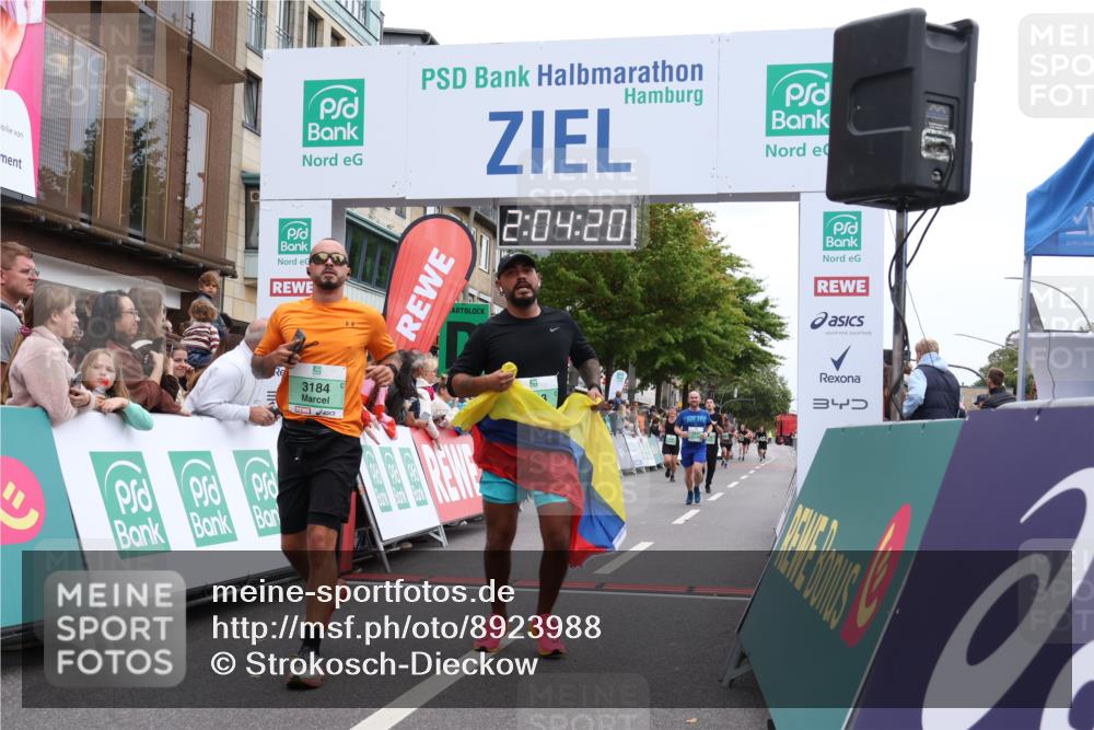 21.09.2025 - PSD Bank Halbmarathon Strokosch-Dieckow http://msf.ph/oto/8923988 21.09.2025 12:03:44 Ziel 1160, 2617, 2776, 2888, 2889, 3184, 3213 meine-sportfotos.de