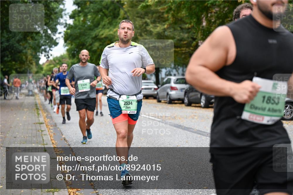 21.09.2025 - PSD Bank Halbmarathon Dr. Thomas Lammeyer http://msf.ph/oto/8924015 21.09.2025 10:43:21 Laufen 2306, 2534, 1853 meine-sportfotos.de