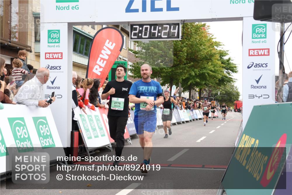21.09.2025 - PSD Bank Halbmarathon Strokosch-Dieckow http://msf.ph/oto/8924019 21.09.2025 12:03:47 Ziel 1160, 2617, 2776, 2806, 3184, 3213 meine-sportfotos.de