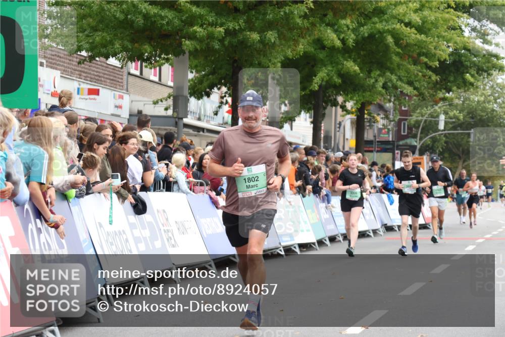 21.09.2025 - PSD Bank Halbmarathon Strokosch-Dieckow http://msf.ph/oto/8924057 21.09.2025 12:03:52 Ziel 1802, 2617, 2776, 2806 meine-sportfotos.de