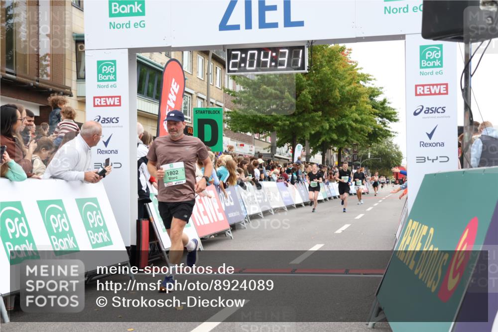21.09.2025 - PSD Bank Halbmarathon Strokosch-Dieckow http://msf.ph/oto/8924089 21.09.2025 12:03:54 Ziel 1802, 2617, 2776, 2806 meine-sportfotos.de