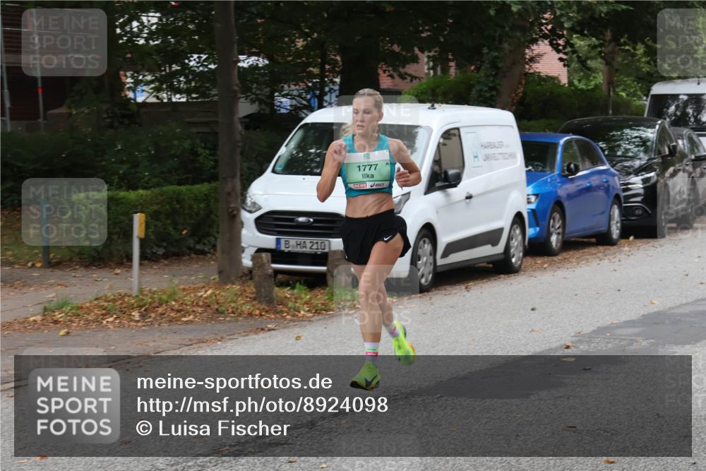 21.09.2025 - PSD Bank Halbmarathon Luisa Fischer http://msf.ph/oto/8924098 21.09.2025 11:13:51 Laufen 210, 1777 meine-sportfotos.de