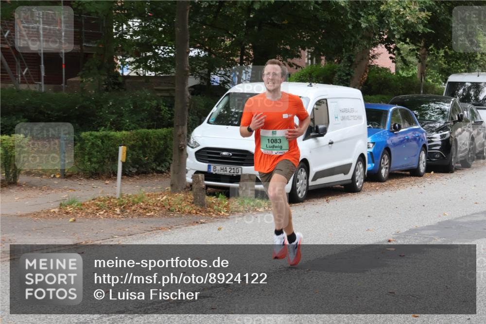 21.09.2025 - PSD Bank Halbmarathon Luisa Fischer http://msf.ph/oto/8924122 21.09.2025 11:14:16 Laufen 210, 1083 meine-sportfotos.de