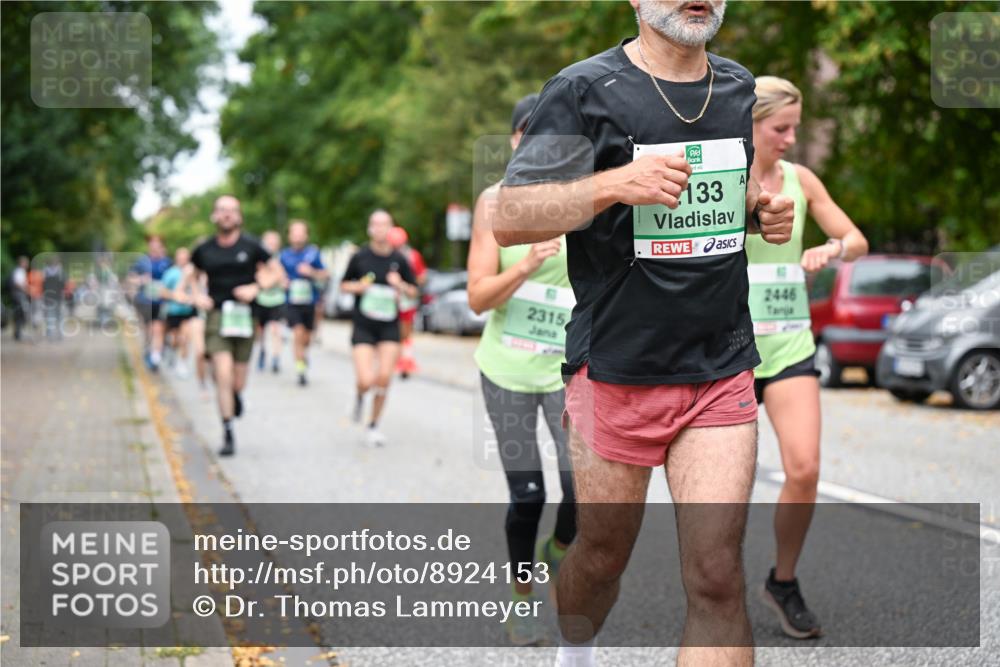 21.09.2025 - PSD Bank Halbmarathon Dr. Thomas Lammeyer http://msf.ph/oto/8924153 21.09.2025 10:43:28 Laufen 2315, 133, 2446 meine-sportfotos.de