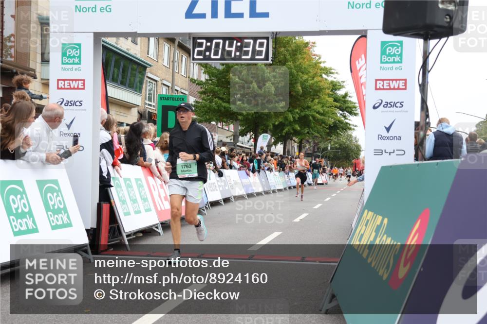 21.09.2025 - PSD Bank Halbmarathon Strokosch-Dieckow http://msf.ph/oto/8924160 21.09.2025 12:04:02 Ziel 1763, 1802, 3326, 3924 meine-sportfotos.de