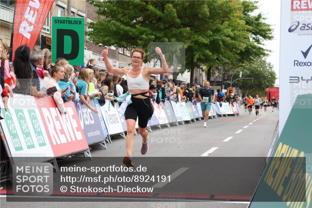 21.09.2025 - PSD Bank Halbmarathon Strokosch-Dieckow http://msf.ph/oto/8924191 21.09.2025 12:04:06 Ziel 1567, 1763, 3326, 3924 meine-sportfotos.de