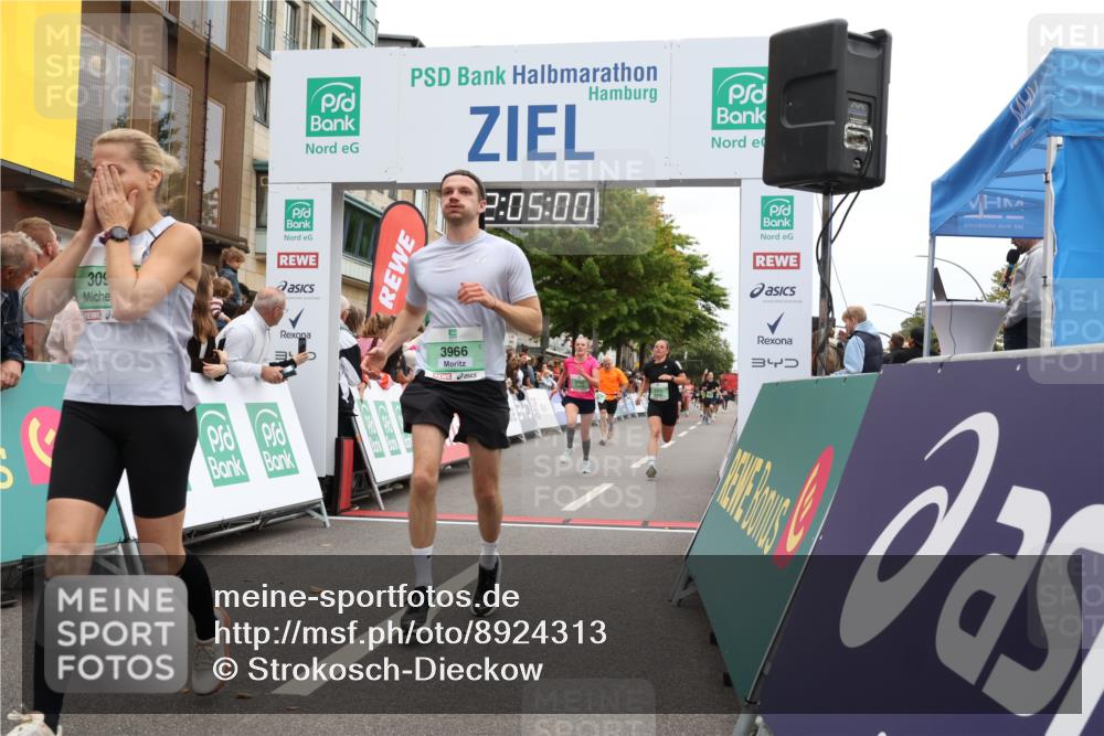 21.09.2025 - PSD Bank Halbmarathon Strokosch-Dieckow http://msf.ph/oto/8924313 21.09.2025 12:04:23 Ziel 1172, 3090, 3162, 3355, 3966 meine-sportfotos.de
