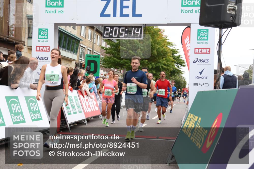21.09.2025 - PSD Bank Halbmarathon Strokosch-Dieckow http://msf.ph/oto/8924451 21.09.2025 12:04:37 Ziel 1398, 1515, 1853, 2556, 2585, 2854, 3010, 3039, 3056, 3072, 3336, 3512, 3607 meine-sportfotos.de