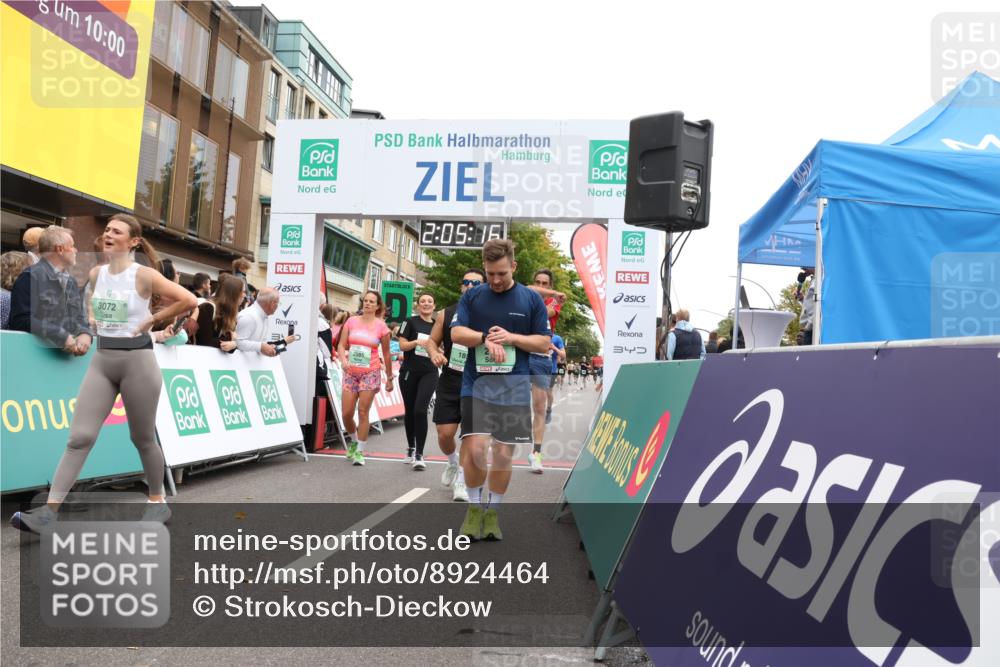 21.09.2025 - PSD Bank Halbmarathon Strokosch-Dieckow http://msf.ph/oto/8924464 21.09.2025 12:04:39 Ziel 1398, 1515, 1853, 2556, 2585, 2854, 2960, 3010, 3039, 3056, 3072, 3336, 3512, 3607 meine-sportfotos.de