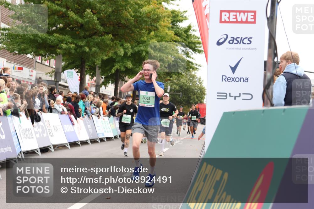 21.09.2025 - PSD Bank Halbmarathon Strokosch-Dieckow http://msf.ph/oto/8924491 21.09.2025 12:04:45 Ziel 1699, 1853, 2556, 2585, 2854, 2960, 3005, 3010, 3039, 3336, 3512, 3607 meine-sportfotos.de