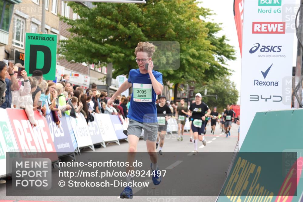 21.09.2025 - PSD Bank Halbmarathon Strokosch-Dieckow http://msf.ph/oto/8924497 21.09.2025 12:04:46 Ziel 1699, 1760, 1853, 2556, 2585, 2960, 3005, 3010, 3039, 3336, 3512, 3607 meine-sportfotos.de