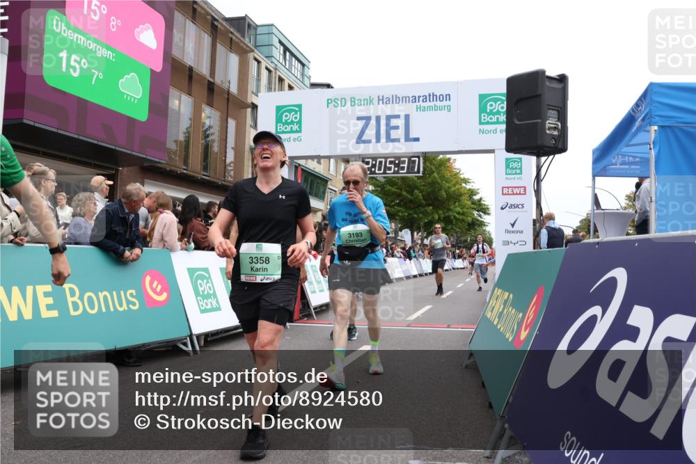 21.09.2025 - PSD Bank Halbmarathon Strokosch-Dieckow http://msf.ph/oto/8924580 21.09.2025 12:05:00 Ziel 2507, 2774, 2879, 2921, 3116, 3177, 3193, 3358, 3976 meine-sportfotos.de