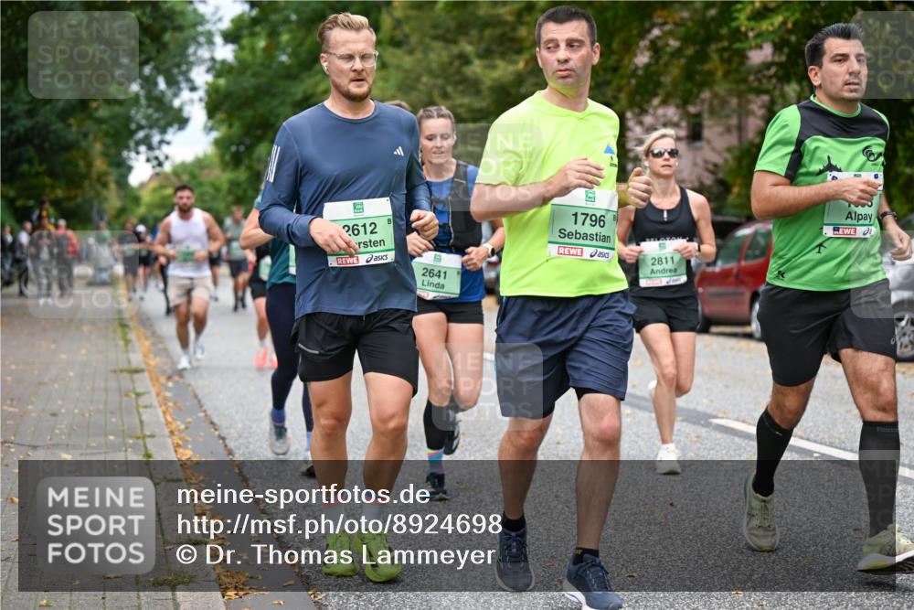 21.09.2025 - PSD Bank Halbmarathon Dr. Thomas Lammeyer http://msf.ph/oto/8924698 21.09.2025 10:43:58 Laufen 2612, 2641, 1796, 2811 meine-sportfotos.de