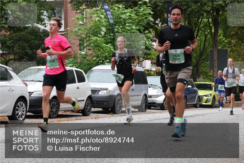 21.09.2025 - PSD Bank Halbmarathon Luisa Fischer http://msf.ph/oto/8924744 21.09.2025 11:20:01 Laufen 4029, 3418, 1920, 2955, 1437 meine-sportfotos.de