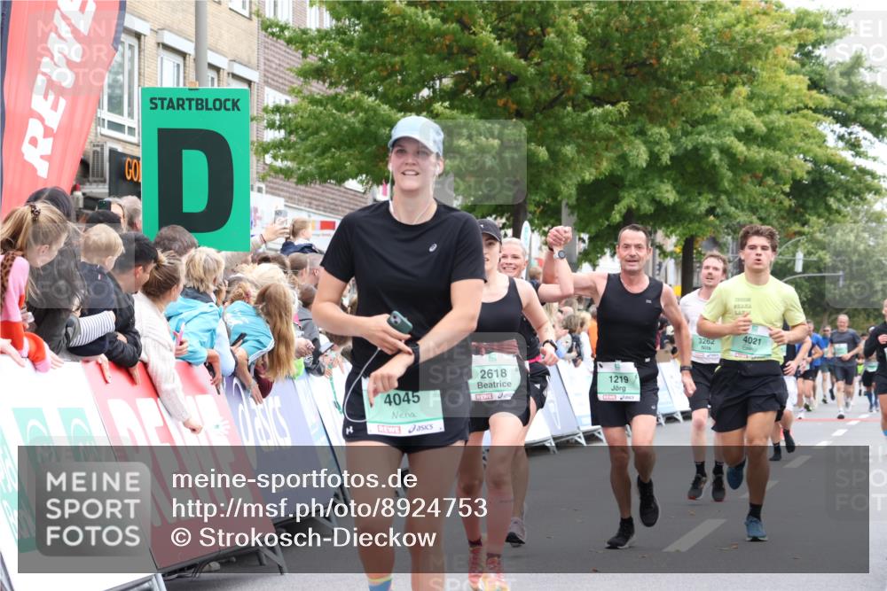 21.09.2025 - PSD Bank Halbmarathon Strokosch-Dieckow http://msf.ph/oto/8924753 21.09.2025 12:05:28 Ziel 1043, 1171, 1218, 1219, 1253, 1255, 1387, 2618, 3262, 3267, 4021, 4045 meine-sportfotos.de