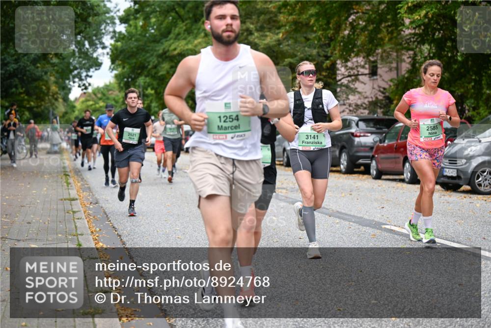21.09.2025 - PSD Bank Halbmarathon Dr. Thomas Lammeyer http://msf.ph/oto/8924768 21.09.2025 10:44:01 Laufen 2521, 1254, 2003, 3141, 2585, 4925 meine-sportfotos.de