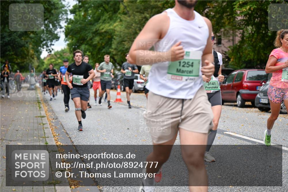 21.09.2025 - PSD Bank Halbmarathon Dr. Thomas Lammeyer http://msf.ph/oto/8924777 21.09.2025 10:44:02 Laufen 2521, 1254, 3141 meine-sportfotos.de