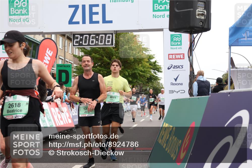 21.09.2025 - PSD Bank Halbmarathon Strokosch-Dieckow http://msf.ph/oto/8924786 21.09.2025 12:05:31 Ziel 1043, 1171, 1218, 1219, 1253, 1255, 1387, 2618, 2890, 3262, 4021, 4045 meine-sportfotos.de
