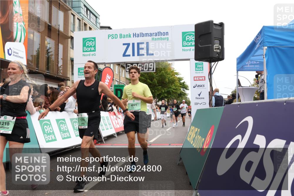 21.09.2025 - PSD Bank Halbmarathon Strokosch-Dieckow http://msf.ph/oto/8924800 21.09.2025 12:05:33 Ziel 1218, 1219, 1253, 1255, 1387, 2097, 2618, 2890, 3262, 3970, 4021, 4045 meine-sportfotos.de
