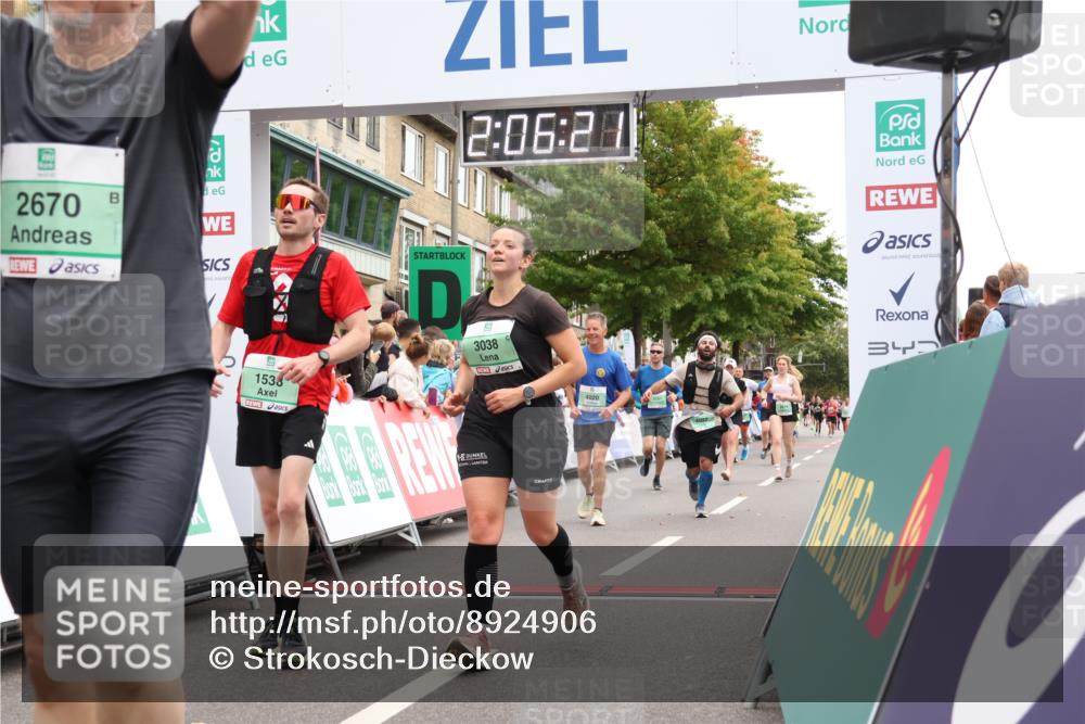 21.09.2025 - PSD Bank Halbmarathon Strokosch-Dieckow http://msf.ph/oto/8924906 21.09.2025 12:05:45 Ziel 1299, 1485, 1538, 2440, 2670, 3038, 3074, 3251, 4020, 4022 meine-sportfotos.de
