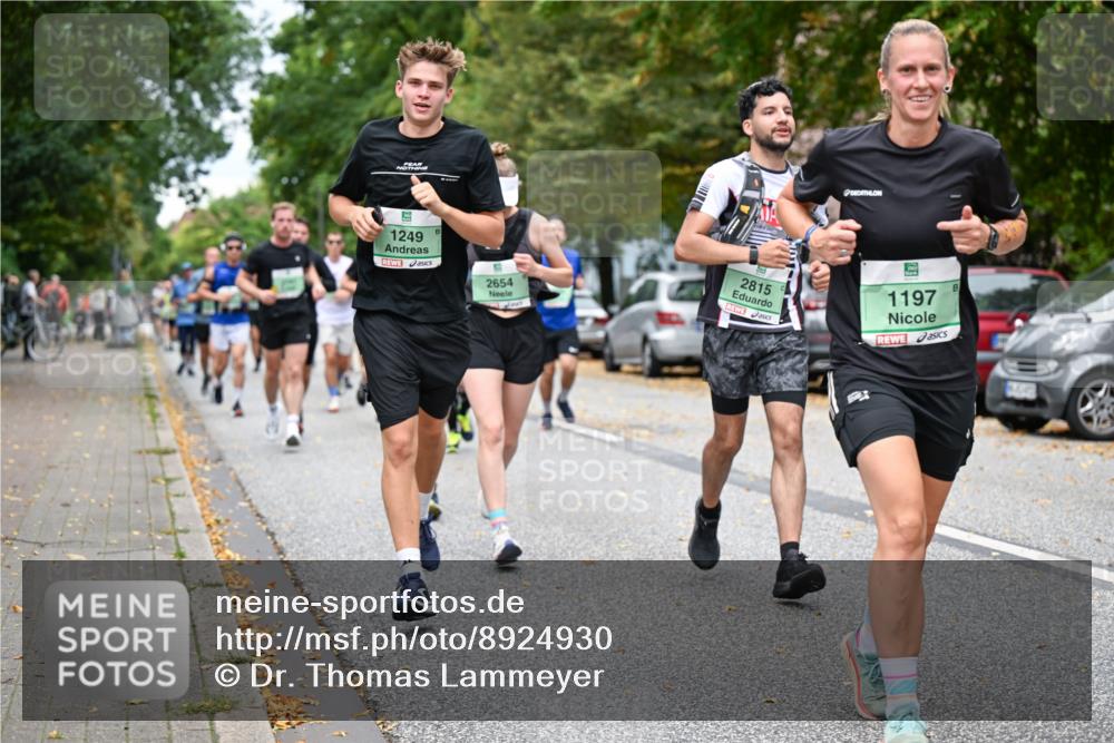 21.09.2025 - PSD Bank Halbmarathon Dr. Thomas Lammeyer http://msf.ph/oto/8924930 21.09.2025 10:44:10 Laufen 1249, 2654, 2815, 1197 meine-sportfotos.de