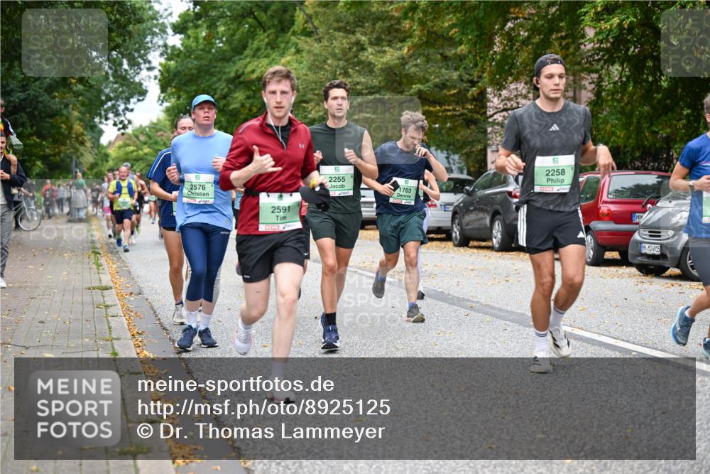 21.09.2025 - PSD Bank Halbmarathon Dr. Thomas Lammeyer http://msf.ph/oto/8925125 21.09.2025 10:44:19 Laufen 2576, 2591, 1703, 2258, 2255, 4915 meine-sportfotos.de