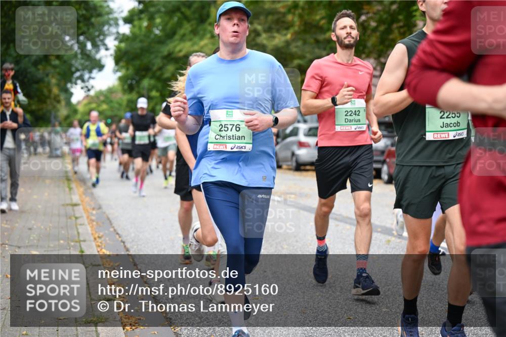 21.09.2025 - PSD Bank Halbmarathon Dr. Thomas Lammeyer http://msf.ph/oto/8925160 21.09.2025 10:44:20 Laufen 2576, 2242, 2255 meine-sportfotos.de