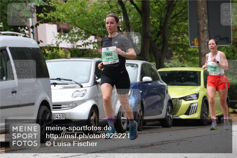 21.09.2025 - PSD Bank Halbmarathon Luisa Fischer http://msf.ph/oto/8925221 21.09.2025 11:22:42 Laufen 3418, 1852, 1900, 63 meine-sportfotos.de