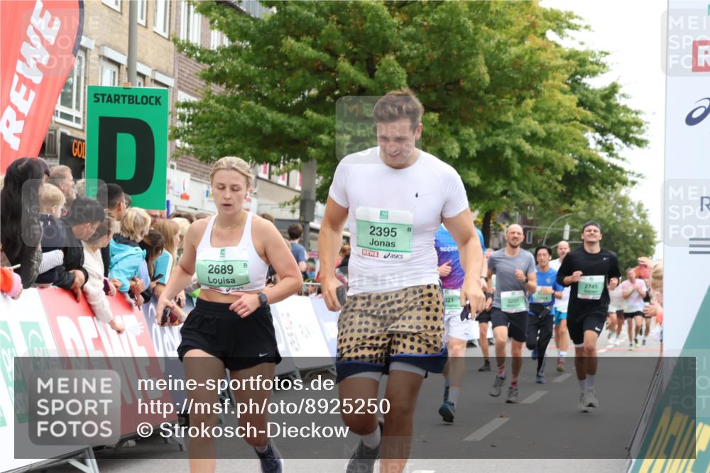 21.09.2025 - PSD Bank Halbmarathon Strokosch-Dieckow http://msf.ph/oto/8925250 21.09.2025 12:06:30 Ziel 1021, 1296, 2395, 2433, 2689, 2712, 2745, 2920, 2998, 3030, 3201 meine-sportfotos.de