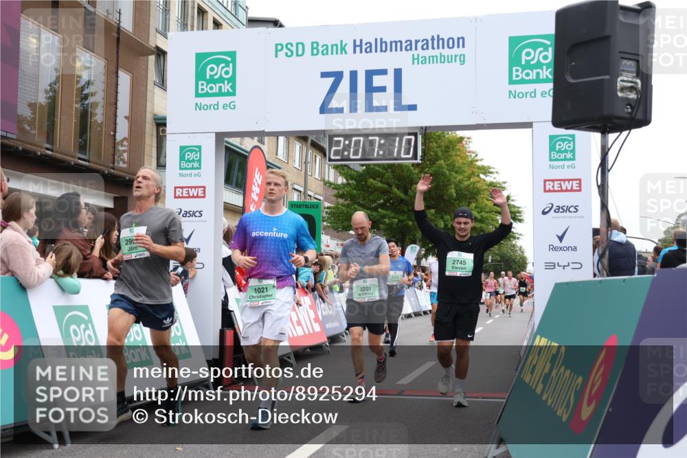 21.09.2025 - PSD Bank Halbmarathon Strokosch-Dieckow http://msf.ph/oto/8925294 21.09.2025 12:06:34 Ziel 1021, 1334, 2395, 2689, 2745, 2920, 2998, 3030, 3201, 3254, 3955 meine-sportfotos.de