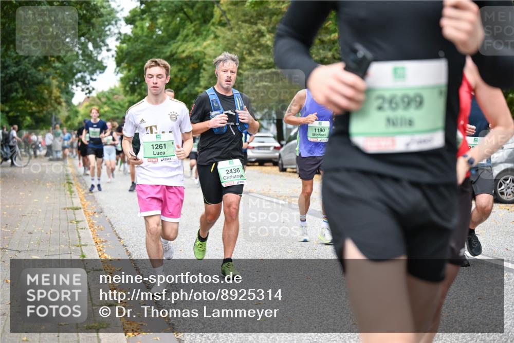 21.09.2025 - PSD Bank Halbmarathon Dr. Thomas Lammeyer http://msf.ph/oto/8925314 21.09.2025 10:44:29 Laufen 1261, 2436, 1190, 2699, 3036 meine-sportfotos.de