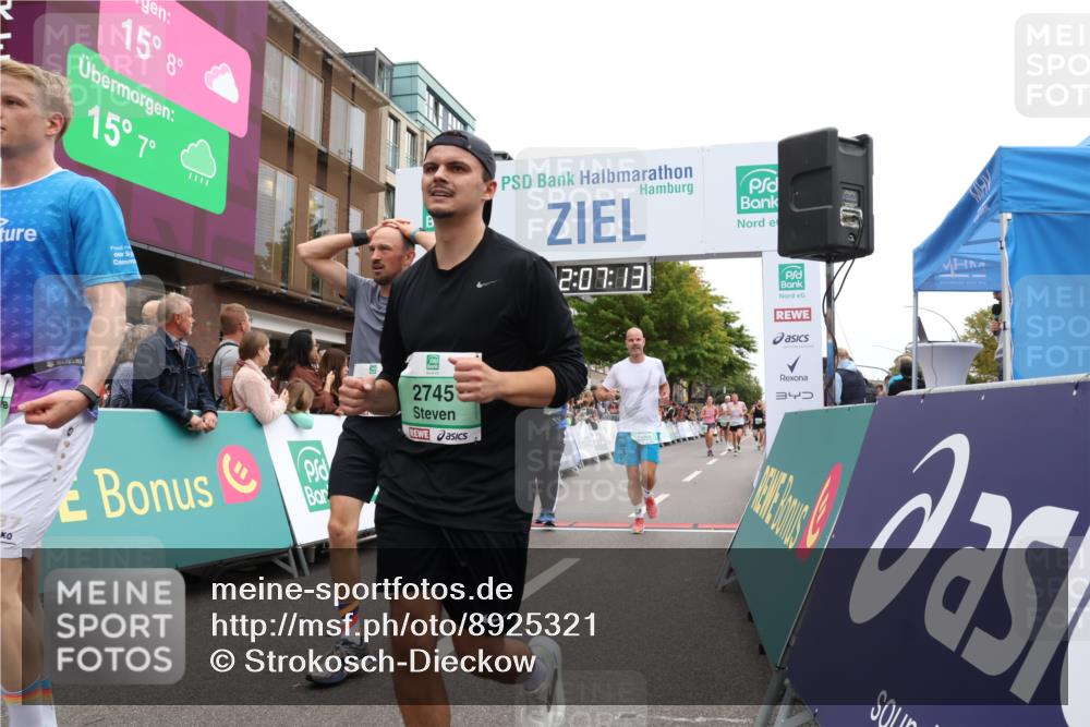 21.09.2025 - PSD Bank Halbmarathon Strokosch-Dieckow http://msf.ph/oto/8925321 21.09.2025 12:06:36 Ziel 1021, 1334, 2395, 2689, 2745, 2998, 3201, 3254, 3955 meine-sportfotos.de
