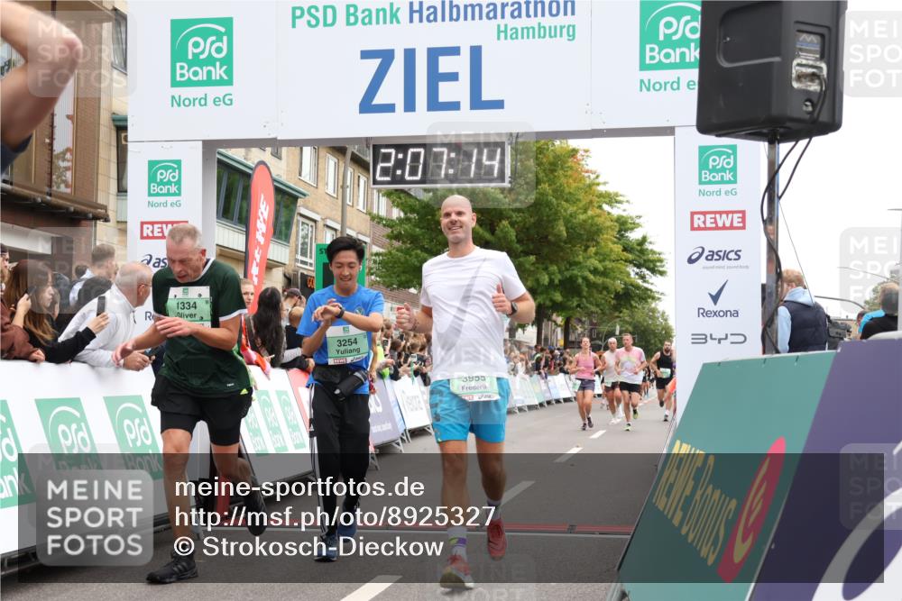 21.09.2025 - PSD Bank Halbmarathon Strokosch-Dieckow http://msf.ph/oto/8925327 21.09.2025 12:06:37 Ziel 1021, 1334, 2395, 2689, 2745, 2933, 2998, 3201, 3254, 3955 meine-sportfotos.de