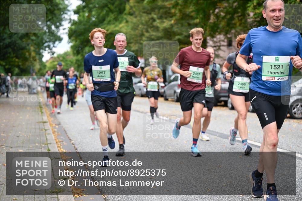 21.09.2025 - PSD Bank Halbmarathon Dr. Thomas Lammeyer http://msf.ph/oto/8925375 21.09.2025 10:44:34 Laufen 1257, 834, 2467, 2466, 1521 meine-sportfotos.de