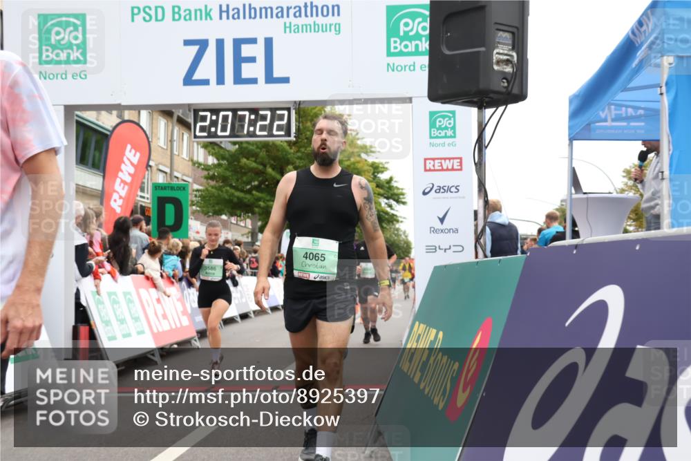 21.09.2025 - PSD Bank Halbmarathon Strokosch-Dieckow http://msf.ph/oto/8925397 21.09.2025 12:06:46 Ziel 2656, 2698, 2711, 2838, 2933, 3059, 3465, 3586, 4065 meine-sportfotos.de
