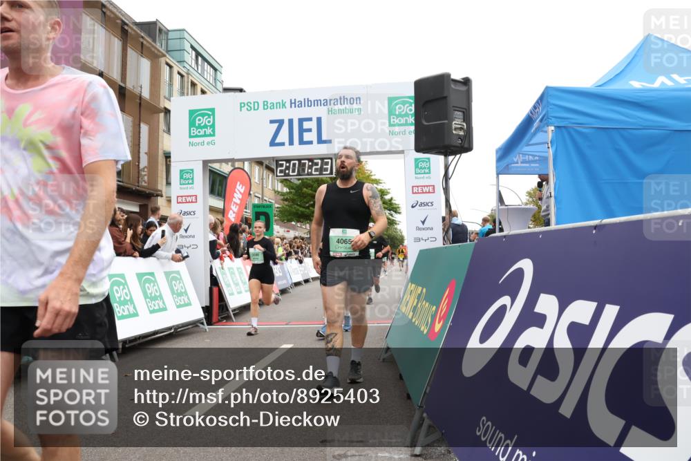 21.09.2025 - PSD Bank Halbmarathon Strokosch-Dieckow http://msf.ph/oto/8925403 21.09.2025 12:06:46 Ziel 2656, 2698, 2711, 2838, 2933, 3059, 3465, 3586, 4065 meine-sportfotos.de
