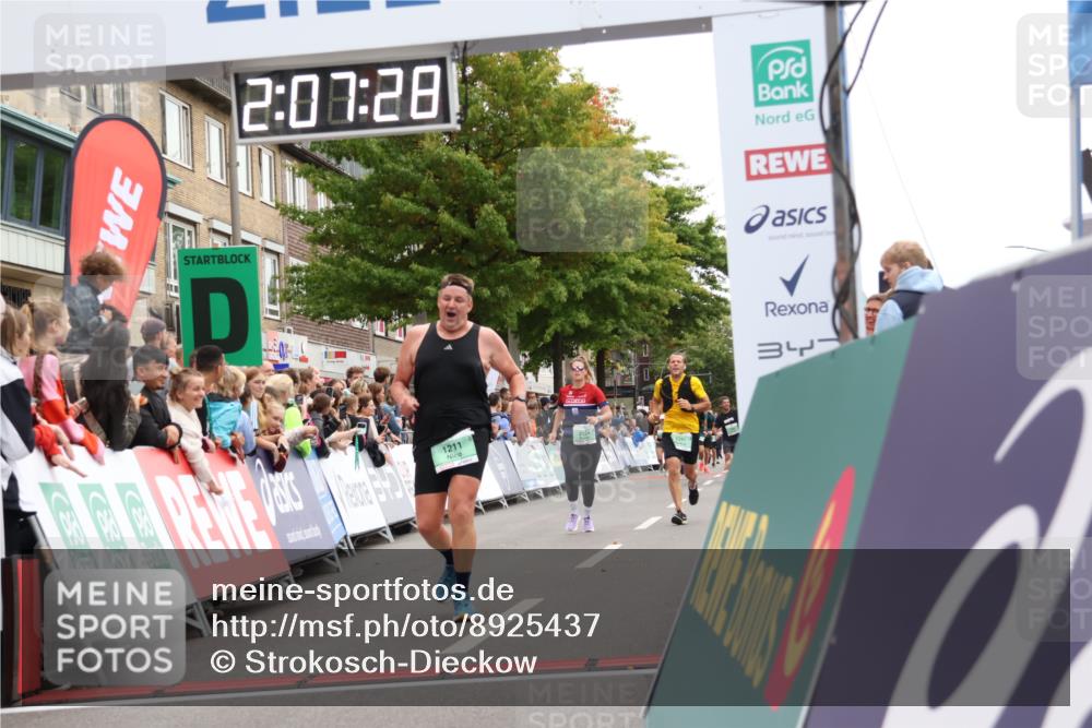 21.09.2025 - PSD Bank Halbmarathon Strokosch-Dieckow http://msf.ph/oto/8925437 21.09.2025 12:06:51 Ziel 1211, 2624, 2698, 2711, 2838, 3059, 3391, 3465, 3586 meine-sportfotos.de