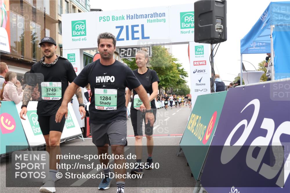 21.09.2025 - PSD Bank Halbmarathon Strokosch-Dieckow http://msf.ph/oto/8925540 21.09.2025 12:07:03 Ziel 1284, 2808, 3064, 3266, 3391, 3749 meine-sportfotos.de