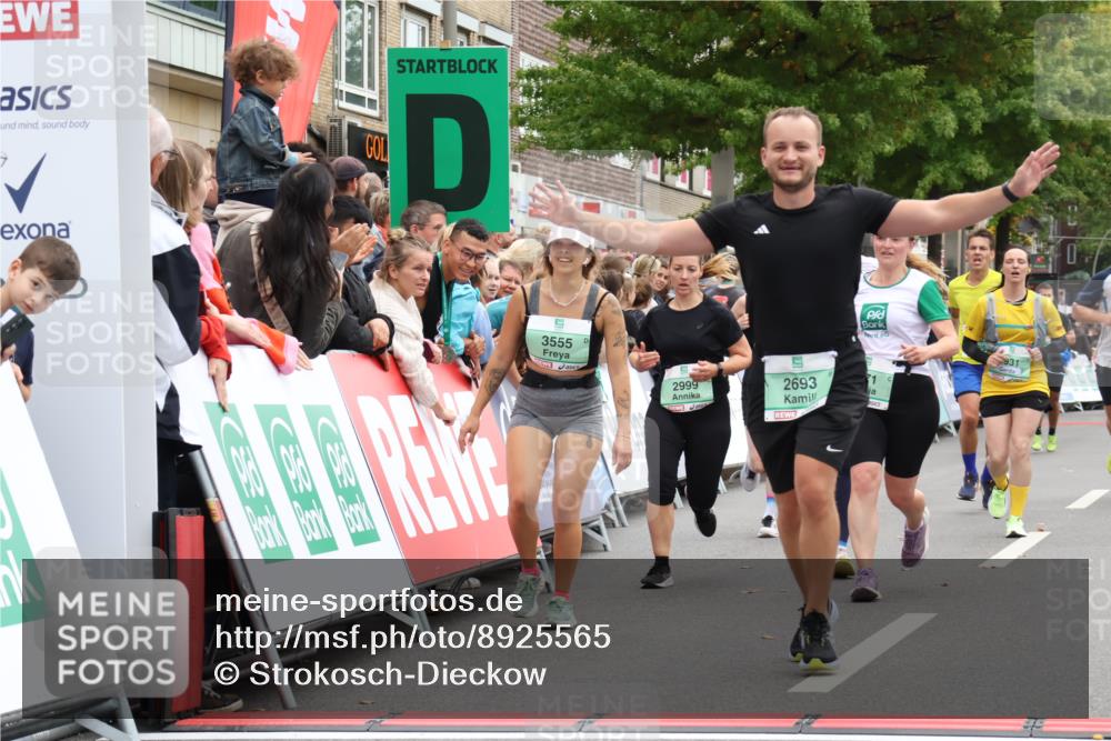 21.09.2025 - PSD Bank Halbmarathon Strokosch-Dieckow http://msf.ph/oto/8925565 21.09.2025 12:07:11 Ziel 1388, 1571, 1594, 2223, 2628, 2693, 2789, 2999, 3006, 3266, 3371, 3555, 3931 meine-sportfotos.de