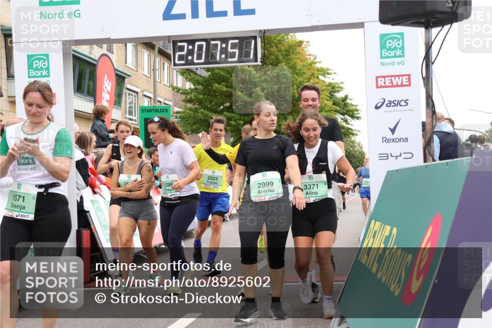 21.09.2025 - PSD Bank Halbmarathon Strokosch-Dieckow http://msf.ph/oto/8925602 21.09.2025 12:07:14 Ziel 1347, 1388, 1571, 1594, 2223, 2628, 2693, 2789, 2999, 3006, 3259, 3371, 3555, 3931 meine-sportfotos.de