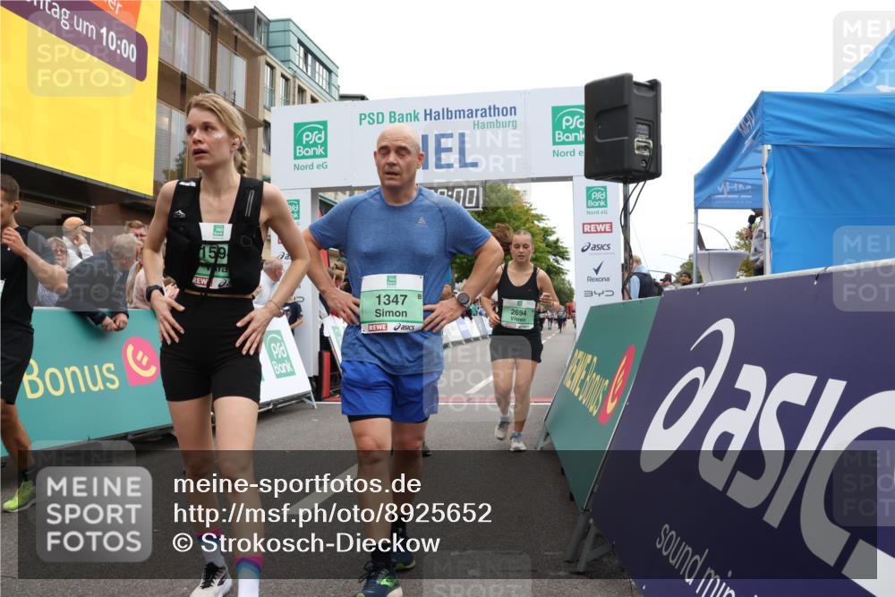 21.09.2025 - PSD Bank Halbmarathon Strokosch-Dieckow http://msf.ph/oto/8925652 21.09.2025 12:07:23 Ziel 1347, 2671, 2694, 2789, 3006, 3068, 3259 meine-sportfotos.de