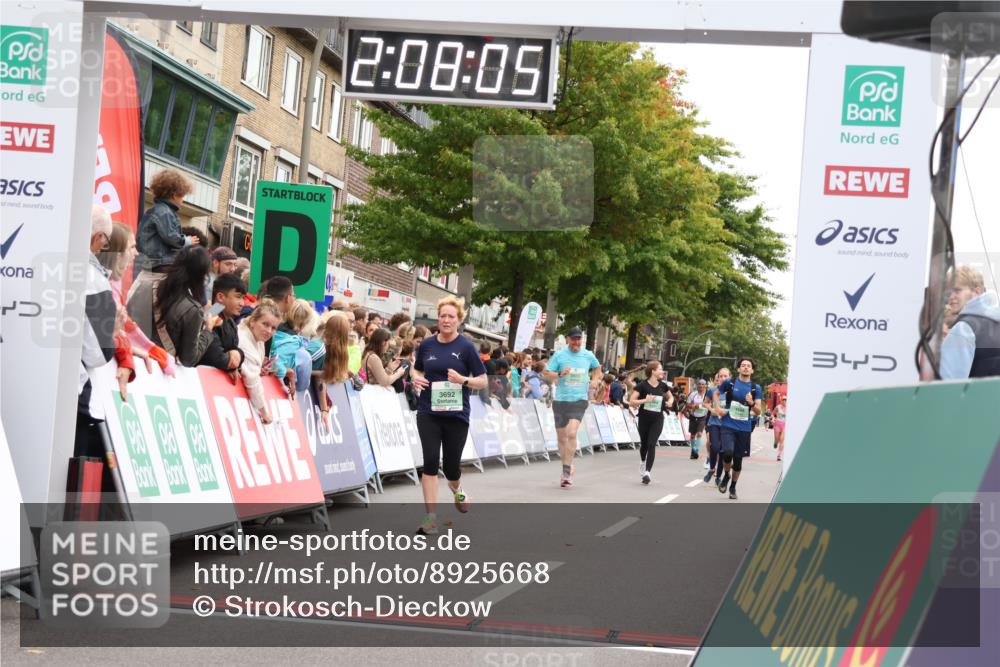 21.09.2025 - PSD Bank Halbmarathon Strokosch-Dieckow http://msf.ph/oto/8925668 21.09.2025 12:07:28 Ziel 2671, 2694, 3065, 3068, 3692 meine-sportfotos.de