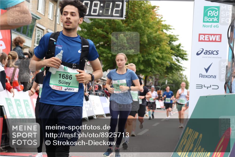 21.09.2025 - PSD Bank Halbmarathon Strokosch-Dieckow http://msf.ph/oto/8925713 21.09.2025 12:07:35 Ziel 1686, 2864, 2942, 3065, 3222, 3393, 3692, 4003 meine-sportfotos.de