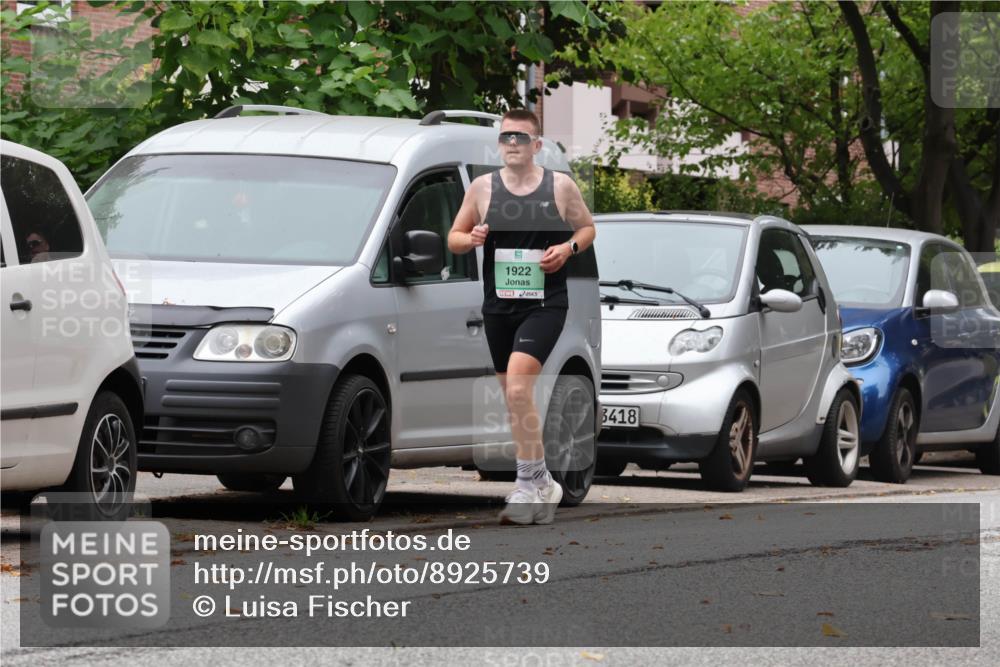 21.09.2025 - PSD Bank Halbmarathon Luisa Fischer http://msf.ph/oto/8925739 21.09.2025 11:25:29 Laufen 1922, 3418 meine-sportfotos.de