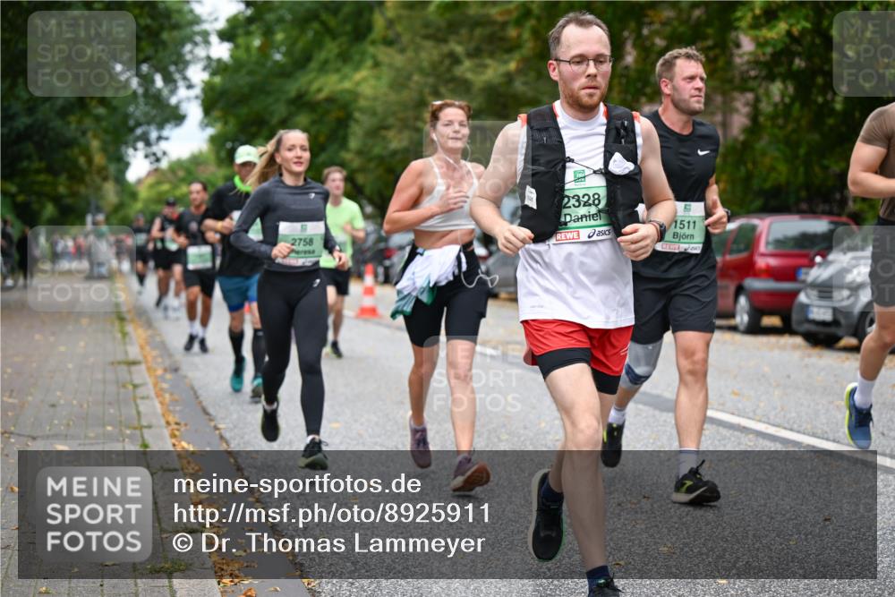 21.09.2025 - PSD Bank Halbmarathon Dr. Thomas Lammeyer http://msf.ph/oto/8925911 21.09.2025 10:45:07 Laufen 2758, 2328, 1511 meine-sportfotos.de