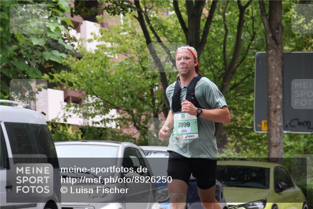 21.09.2025 - PSD Bank Halbmarathon Luisa Fischer http://msf.ph/oto/8926250 21.09.2025 11:28:24 Laufen 3999 meine-sportfotos.de