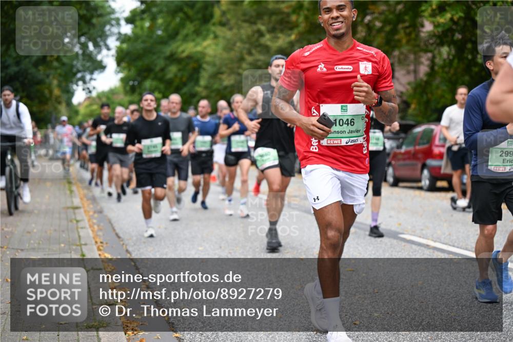 21.09.2025 - PSD Bank Halbmarathon Dr. Thomas Lammeyer http://msf.ph/oto/8927279 21.09.2025 10:46:42 Laufen 8, 1046, 299 meine-sportfotos.de