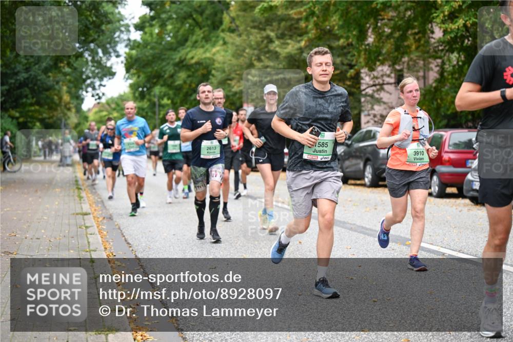 21.09.2025 - PSD Bank Halbmarathon Dr. Thomas Lammeyer http://msf.ph/oto/8928097 21.09.2025 10:47:41 Laufen 2613, 585, 3910 meine-sportfotos.de