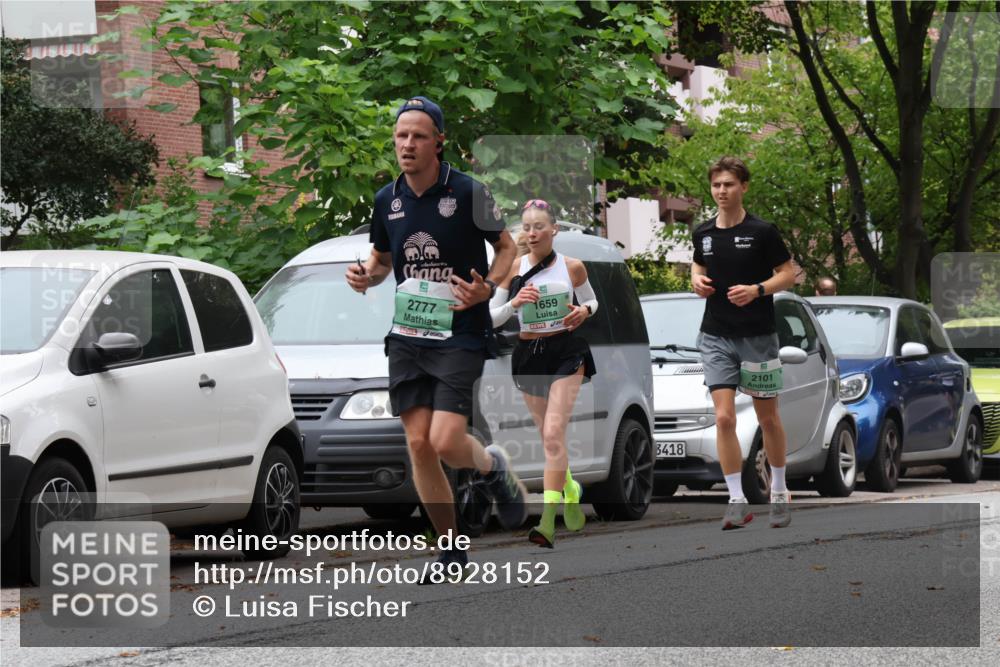 21.09.2025 - PSD Bank Halbmarathon Luisa Fischer http://msf.ph/oto/8928152 21.09.2025 11:38:12 Laufen 2777, 1659, 3418, 2101 meine-sportfotos.de